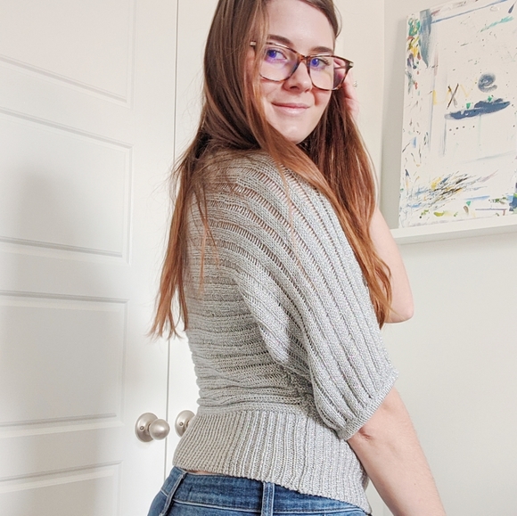 $$$ F.A.N.G Knitted silver ribbed sparkly blouse - Picture 4 of 7